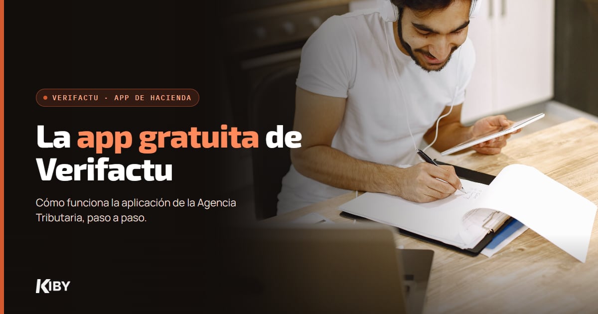 Hombre anotando en sus papeles con una tableta en la mano, con el título La app gratuita de Verifactu