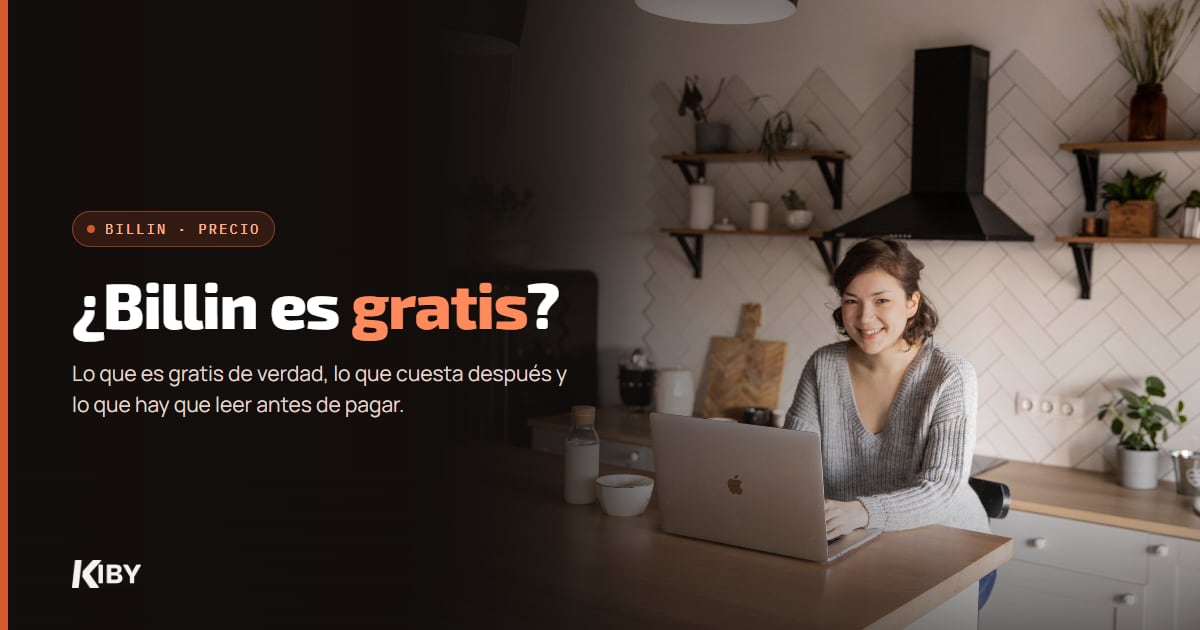 Autónoma sonriendo con su portátil en la cocina, con el título ¿Billin es gratis?