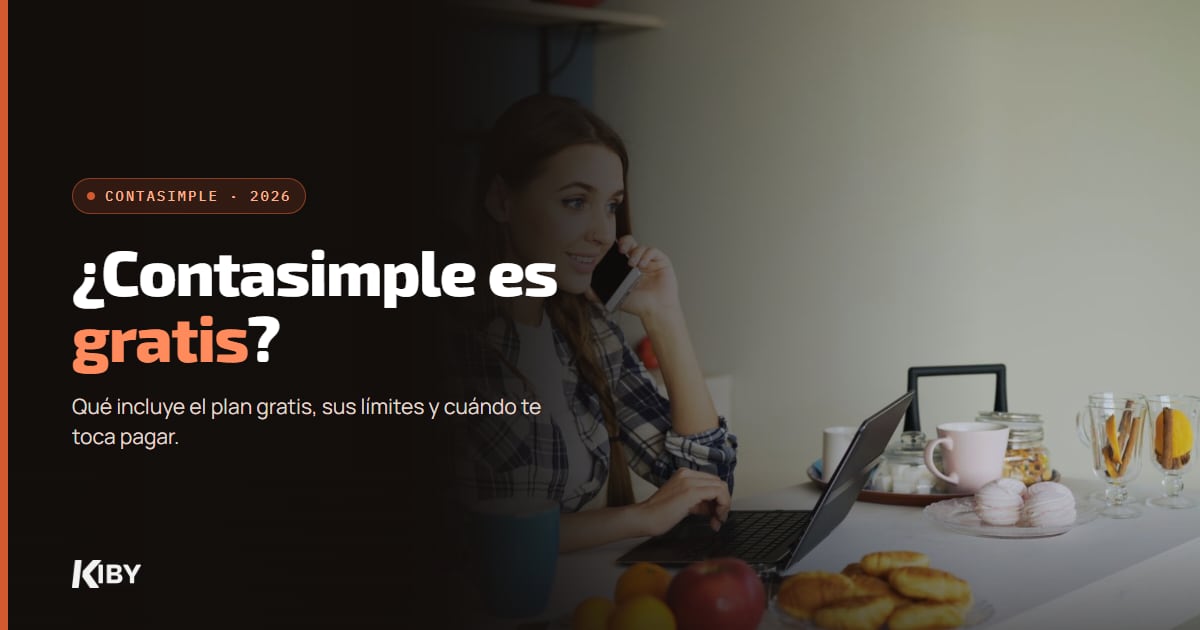 Autónoma en la mesa de su cocina con el portátil y el móvil, con el título ¿Contasimple es gratis?