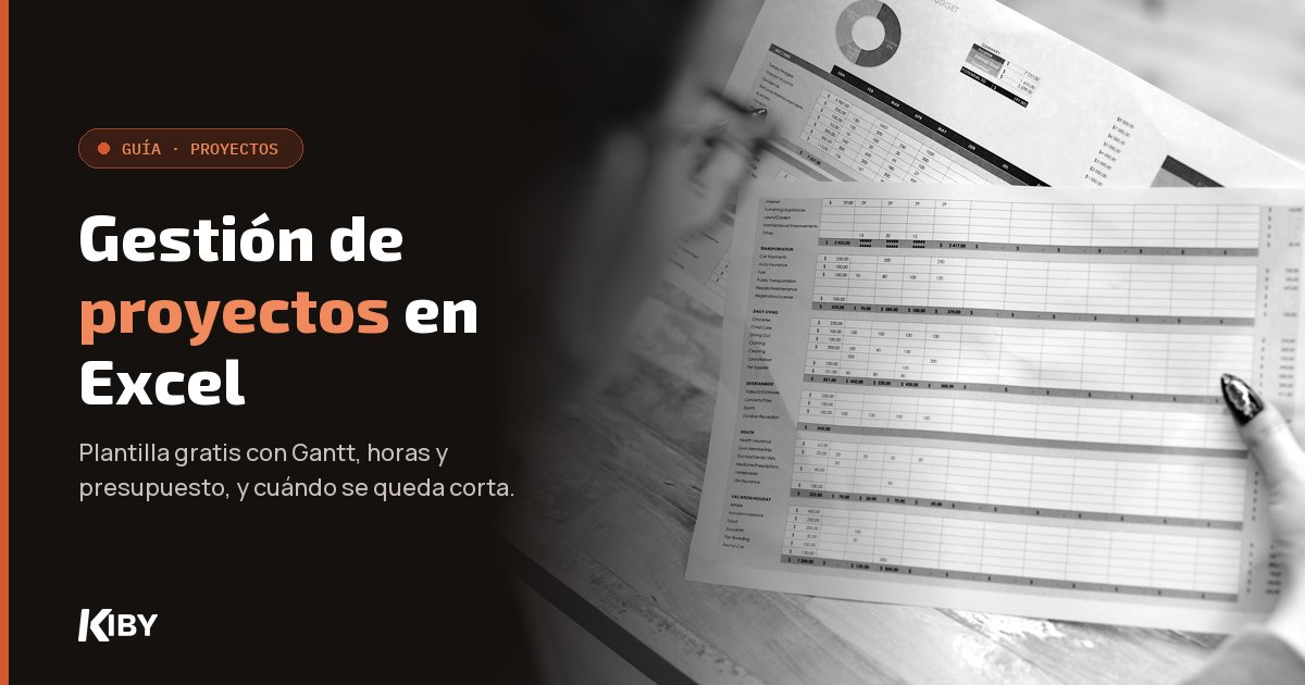 Mujer revisando una hoja de cálculo impresa, con el título Gestión de proyectos en Excel